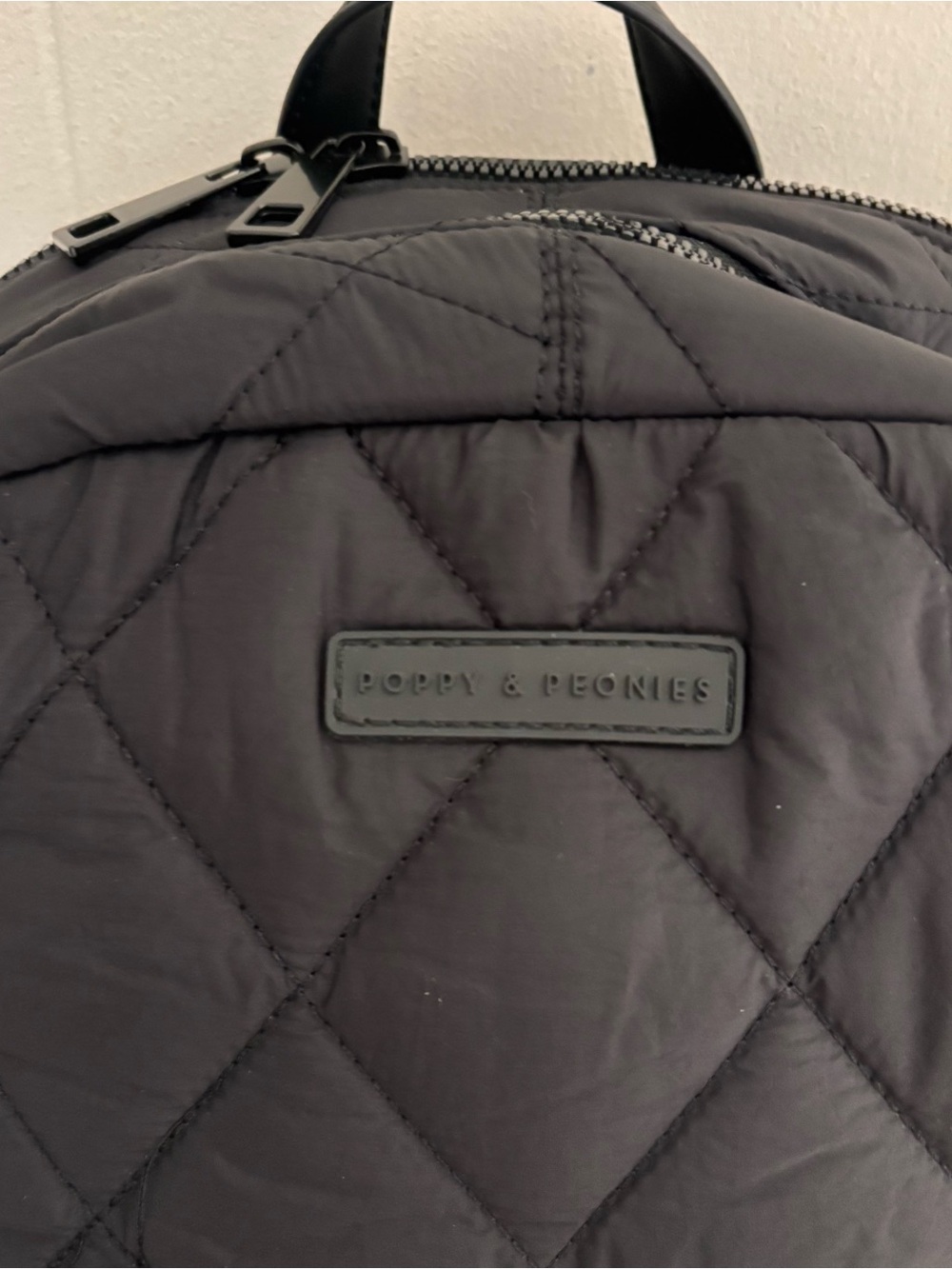 Poppy & Peonies Backpack
Black New without tags - Picture 2 of 11